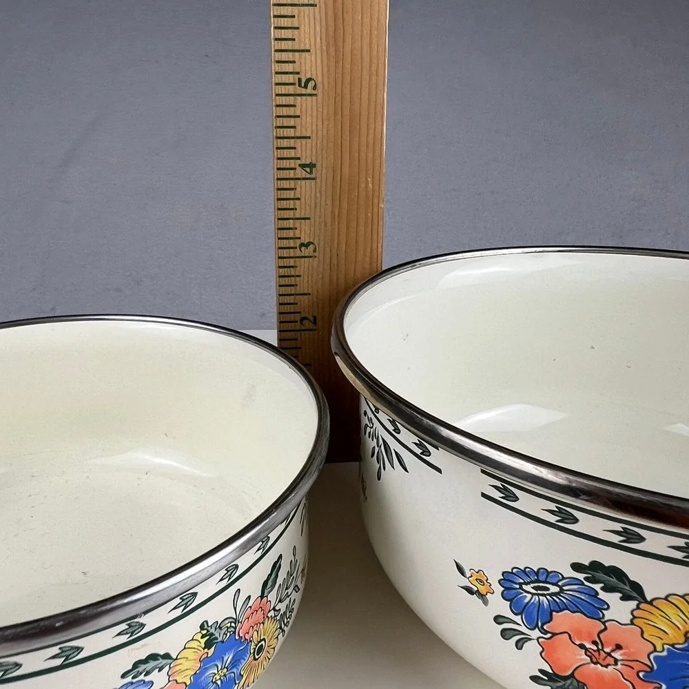 VTG Bowls M.‎ Kamenstein Enamel Set of 2 Floral 1982 Kitchenware Grandamcore